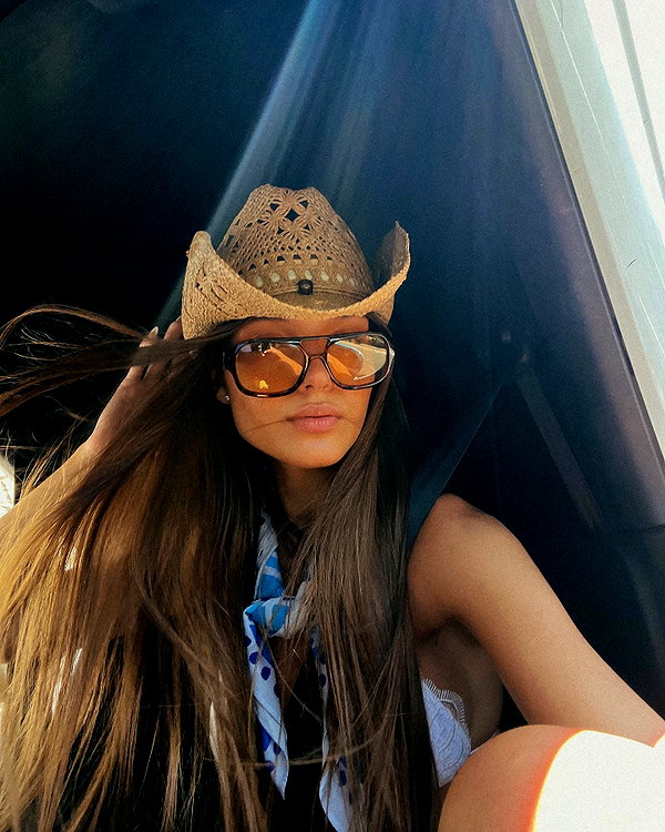 annazak12 instagram image archive image