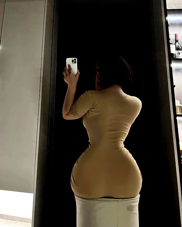 anni.yoo instagram image archive image