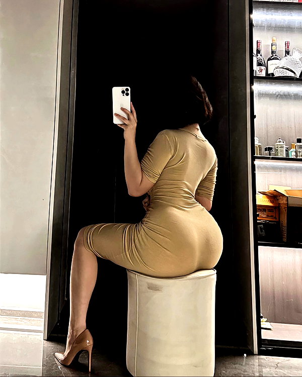 anni.yoo instagram image archive image