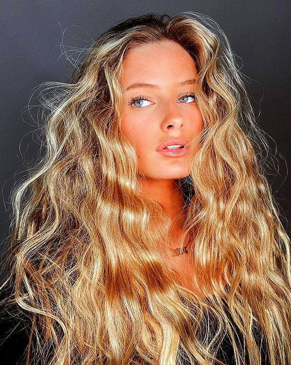annika.petersonn instagram image archive image