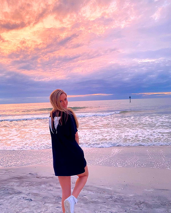 annika.petersonn instagram image archive image
