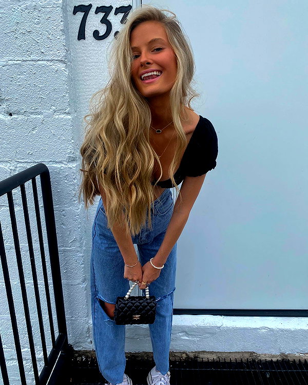 annika.petersonn instagram image archive image