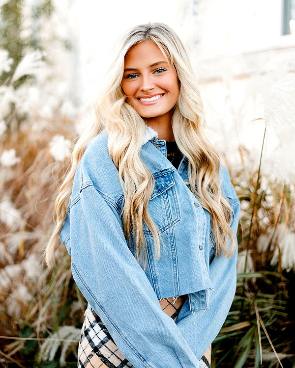annika.petersonn instagram image archive image