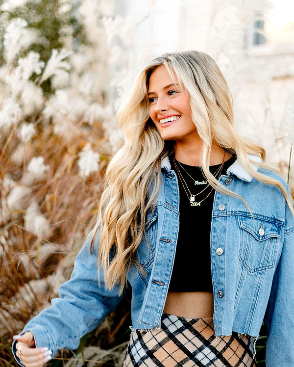 annika.petersonn instagram image archive image