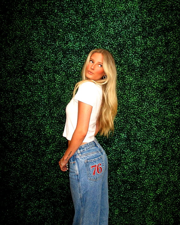 annika.petersonn instagram image archive image