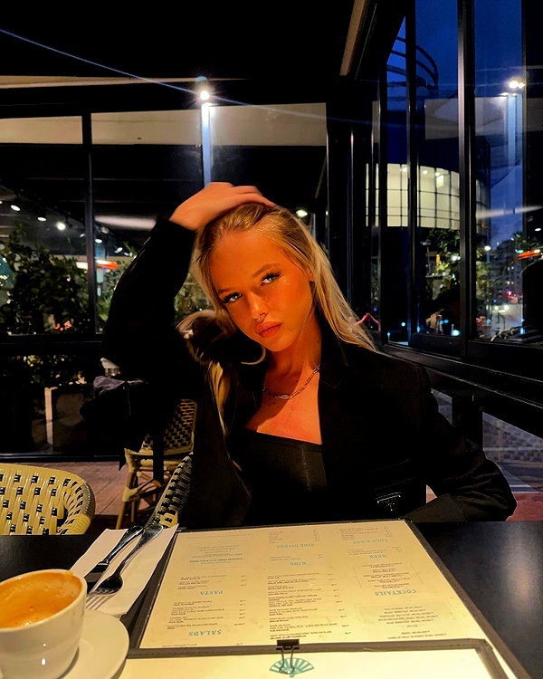 anya_shtril instagram image archive image