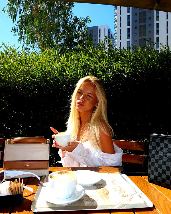anya_shtril instagram image archive image