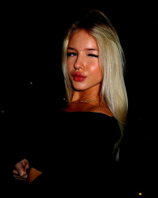 anya_shtril instagram image archive image