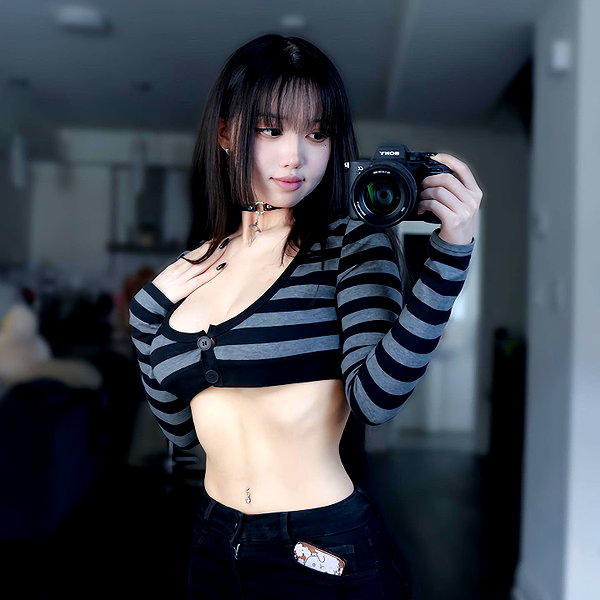 ari_n3ko instagram image archive image