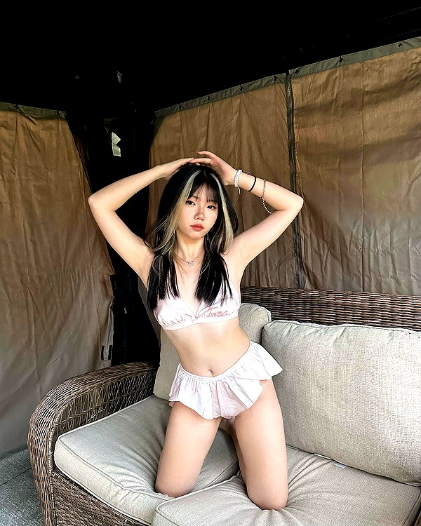 aryminh instagram image archive image