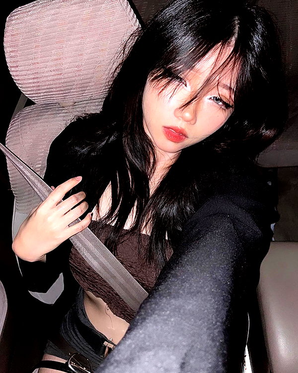 aryminh instagram image archive image