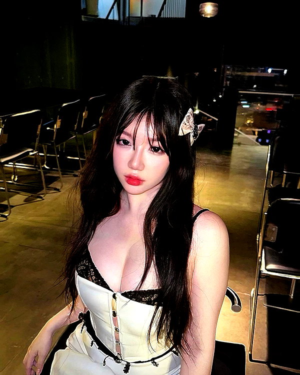 aryminh instagram image archive image