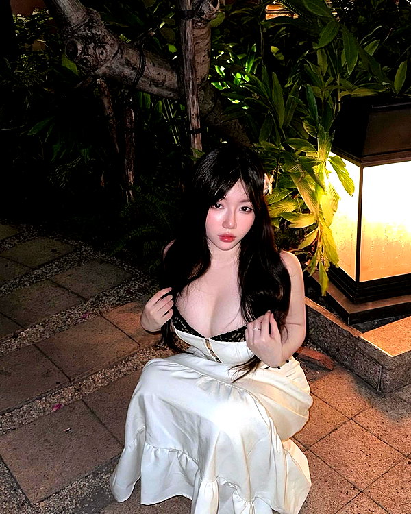 aryminh instagram image archive image