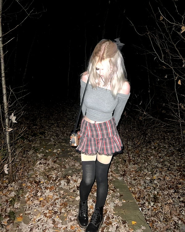 ashley.scarr instagram image archive image