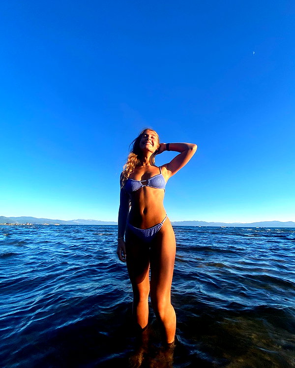 ashleyyhaddad instagram image archive image