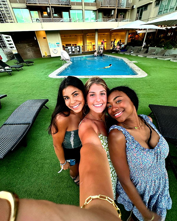 ashleyyhaddad instagram image archive image