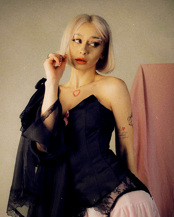 asuna__nineko instagram image archive image