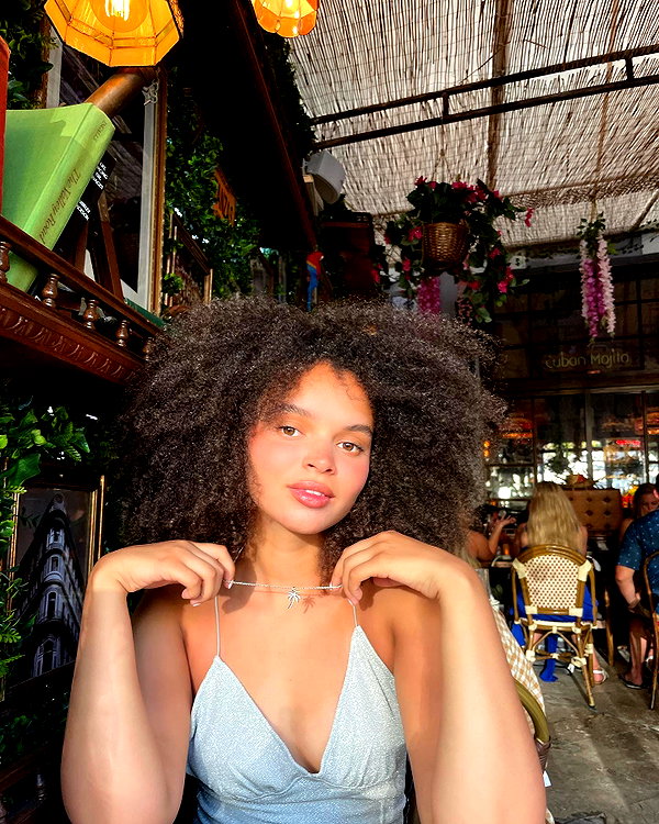 avasophiabrown instagram image archive image