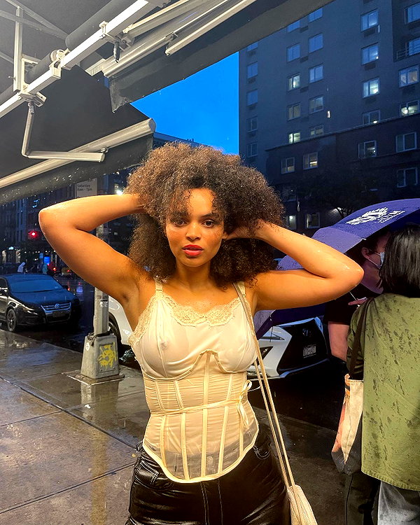 avasophiabrown instagram image archive image