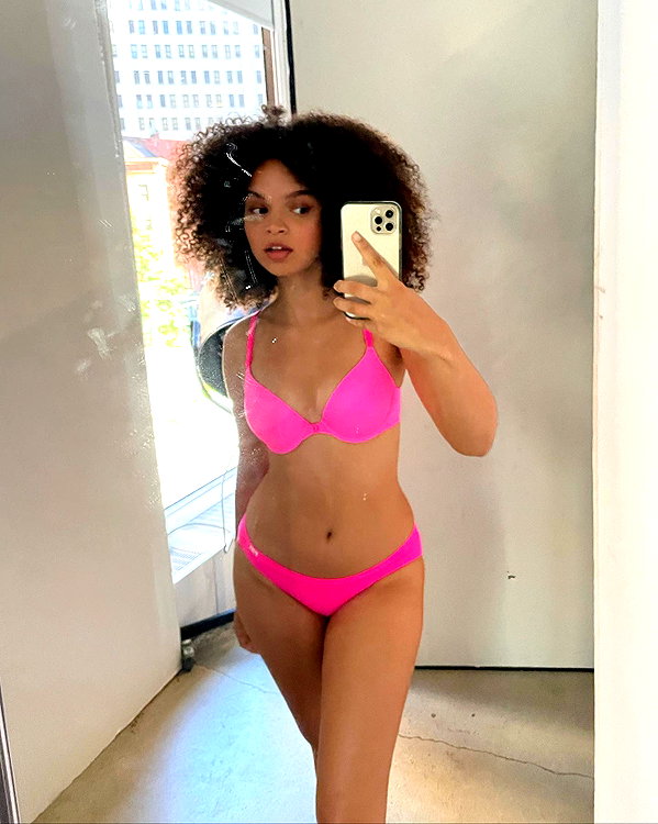 avasophiabrown instagram image archive image