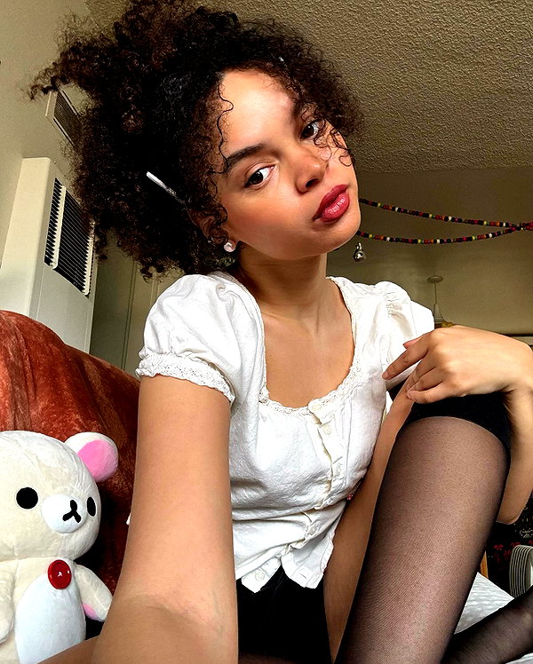 avasophiabrown instagram image archive image