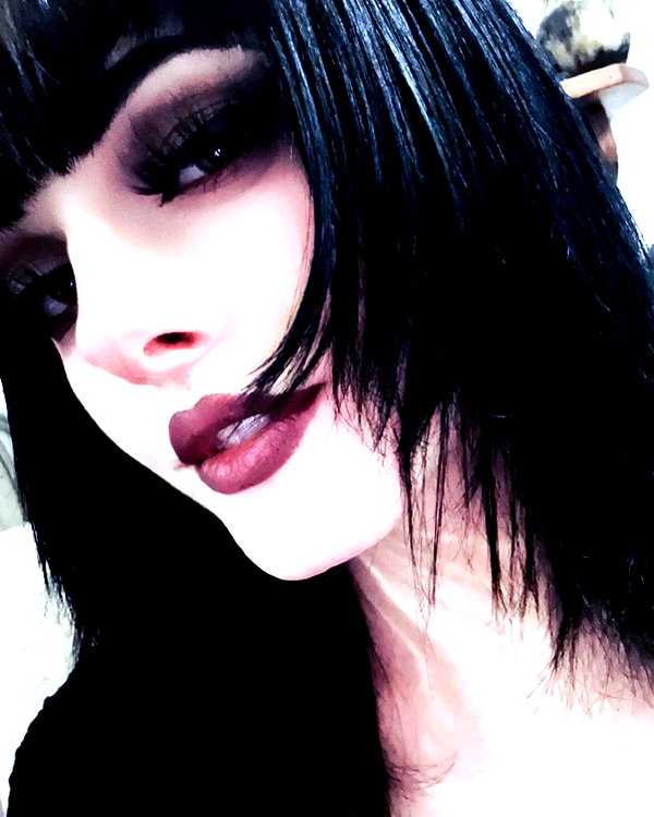 awnii_thezombiie instagram image archive image