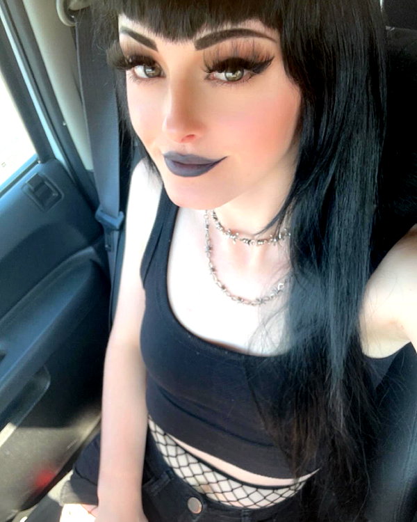 awnii_thezombiie instagram image archive image