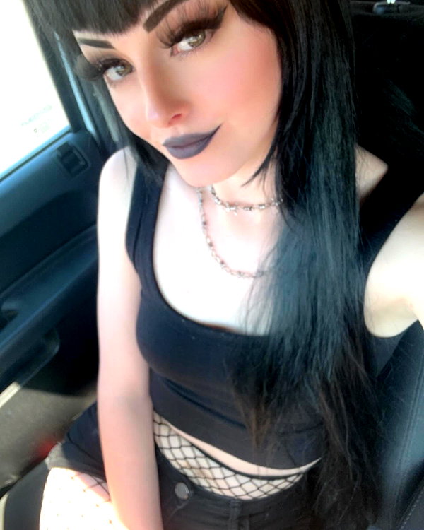awnii_thezombiie instagram image archive image