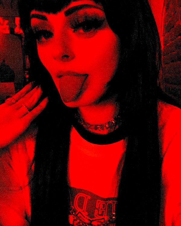 awnii_thezombiie instagram image archive image