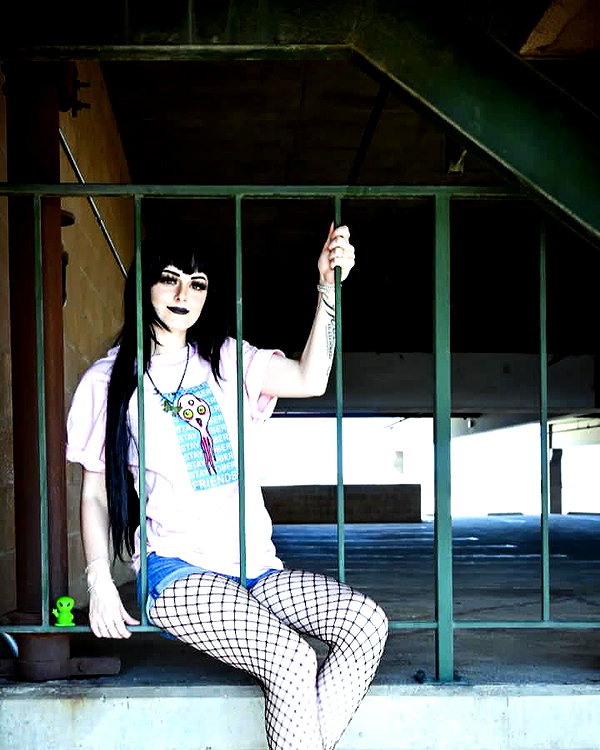 awnii_thezombiie instagram image archive image