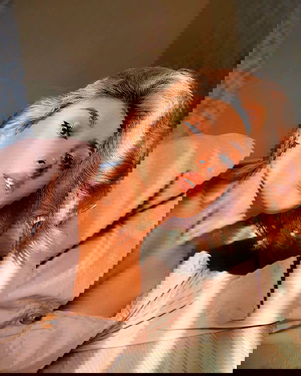 ayguldavlletova image ~ Altpins