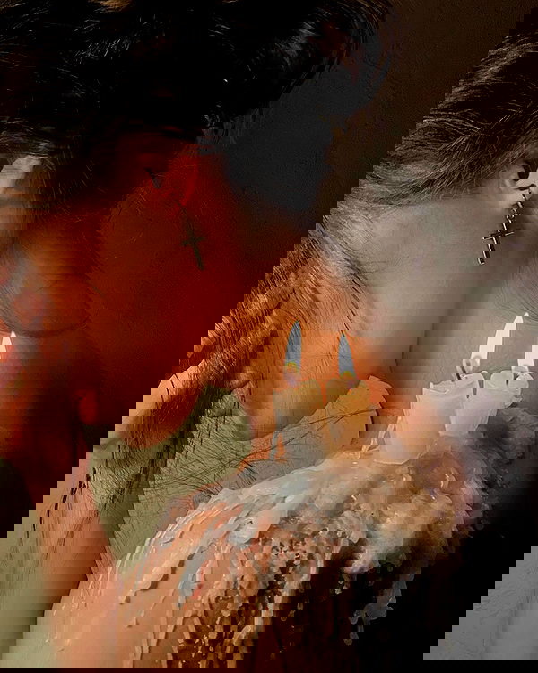 ayguldavlletova image ~ Altpins