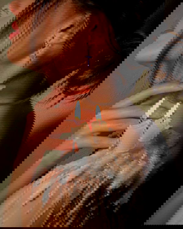 ayguldavlletova image ~ Altpins