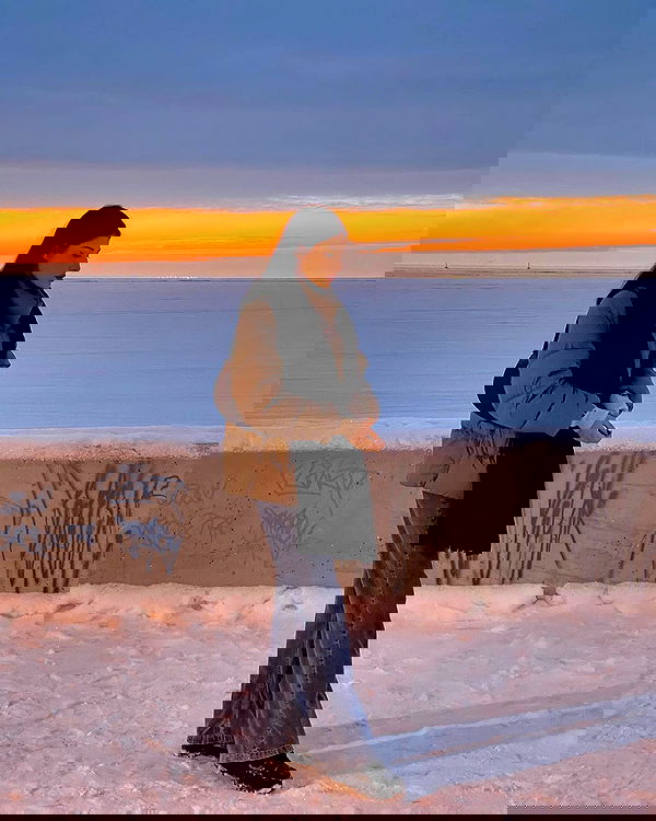 ayguldavlletova image ~ Altpins