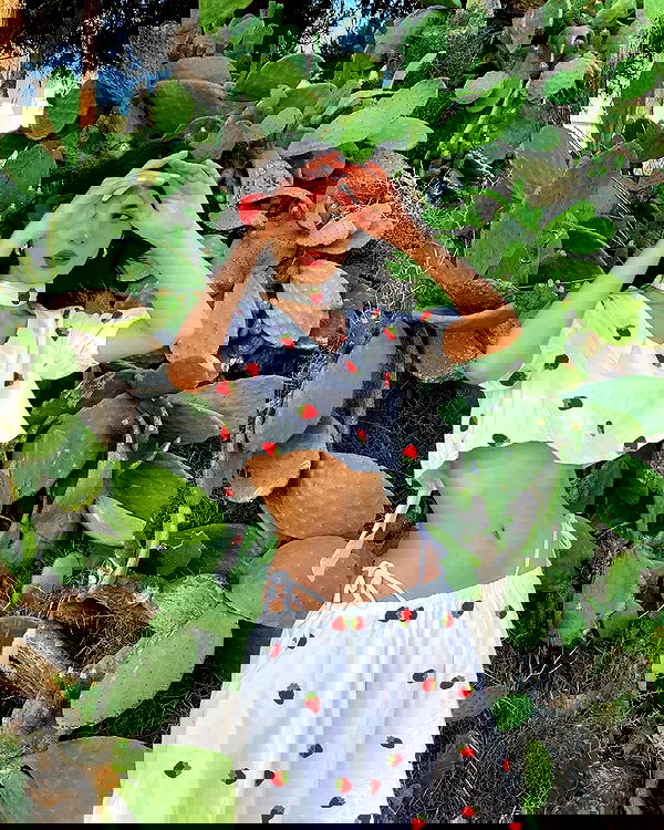 ayguldavlletova image ~ Altpins