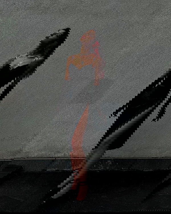 ayguldavlletova image ~ Altpins