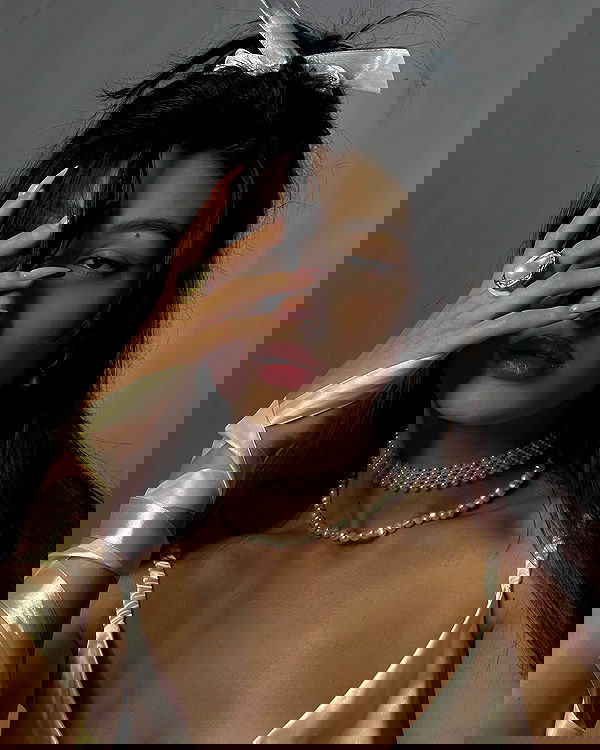 ayguldavlletova image ~ Altpins