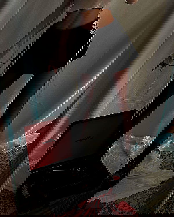 ayguldavlletova image ~ Altpins