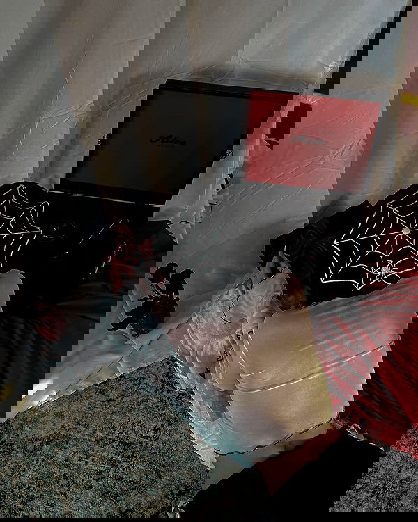 ayguldavlletova image ~ Altpins