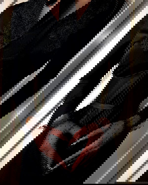 ayguldavlletova image ~ Altpins