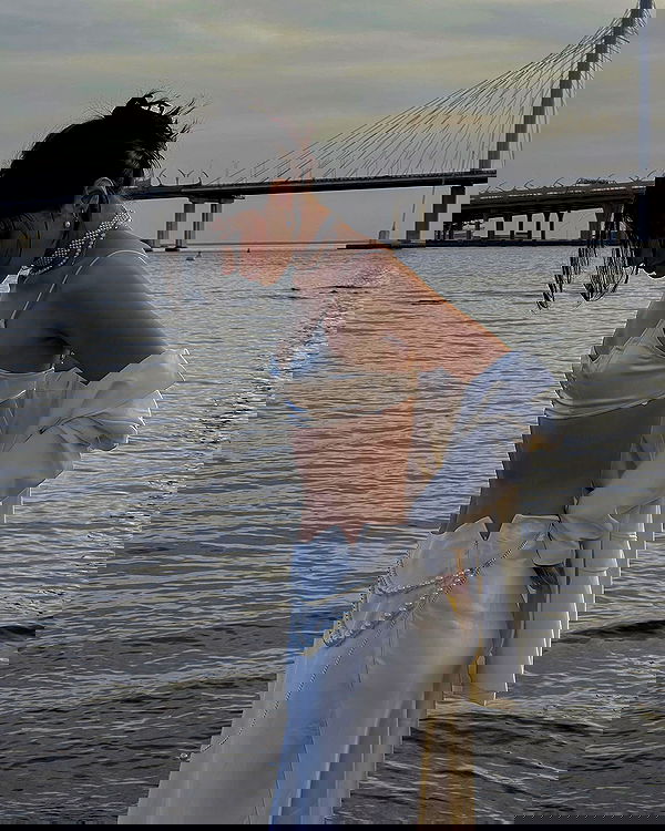 ayguldavlletova image ~ Altpins