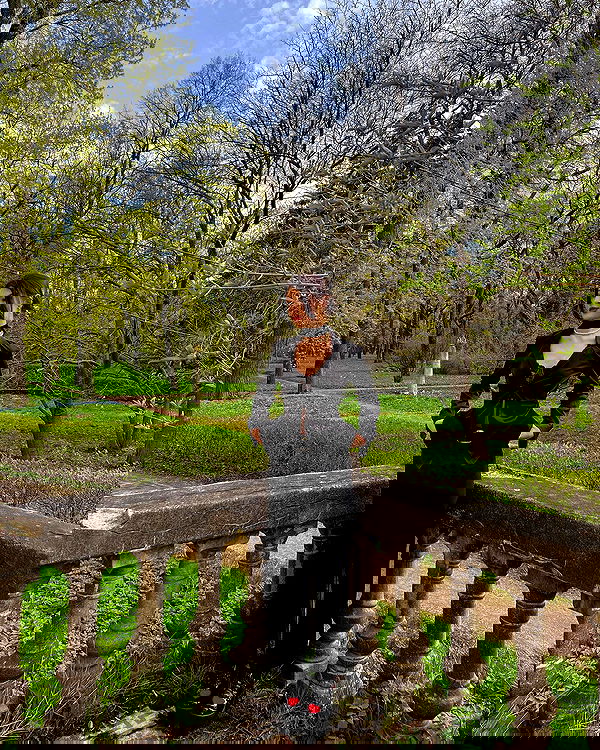 ayguldavlletova image ~ Altpins