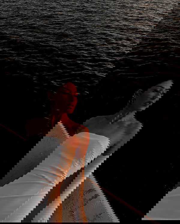 ayguldavlletova image ~ Altpins