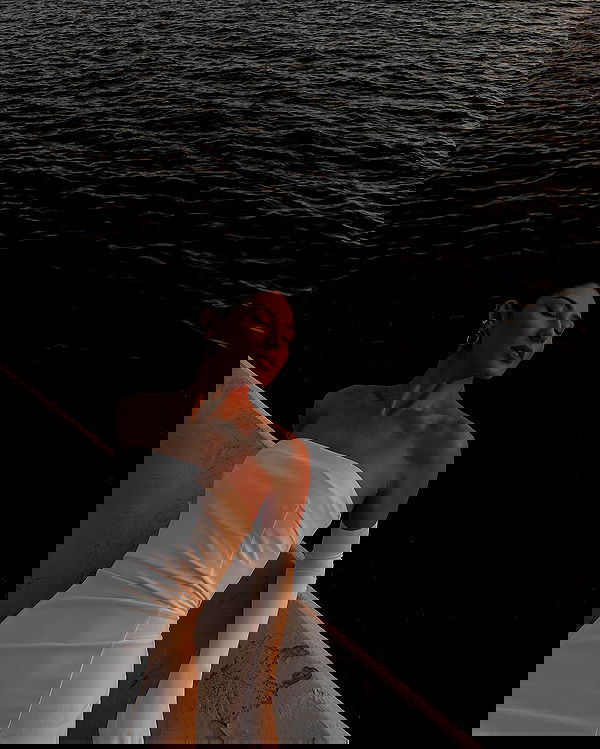 ayguldavlletova image ~ Altpins