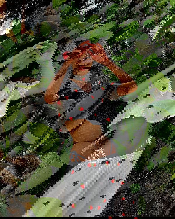 ayguldavlletova image ~ Altpins