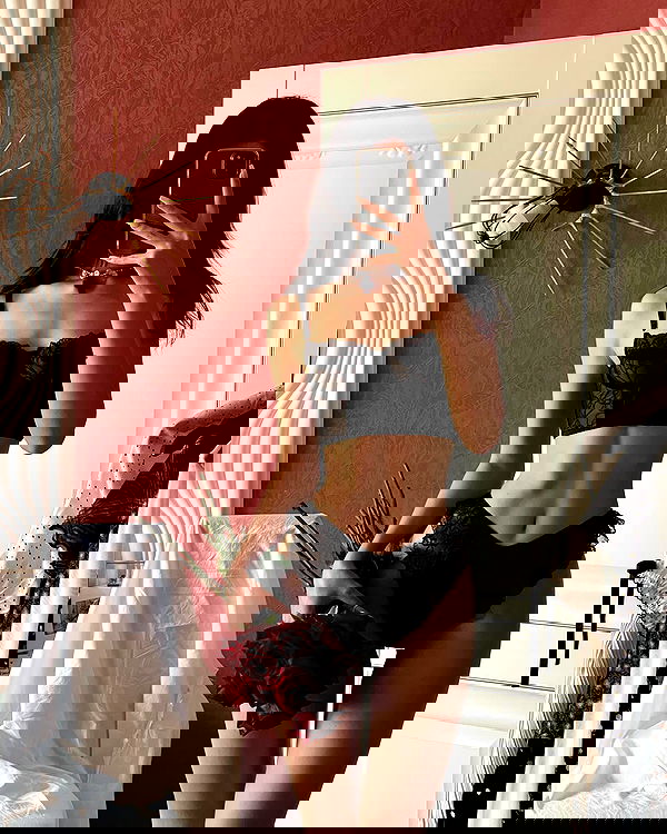 ayguldavlletova image ~ Altpins