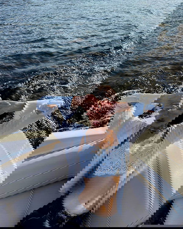 ayguldavlletova image ~ Altpins