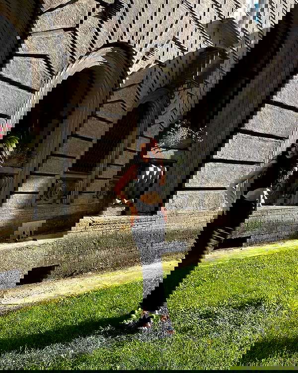 ayguldavlletova image ~ Altpins