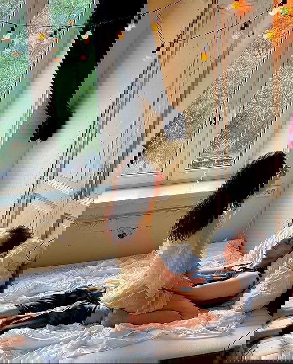 ayguldavlletova image ~ Altpins