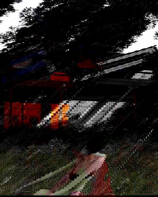 ayguldavlletova image ~ Altpins